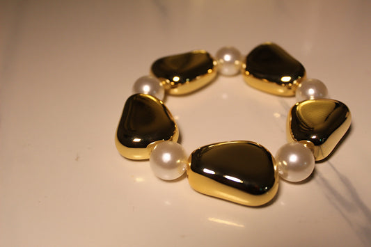 Pebble & Pearl Bracelet